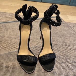 Alexandre Birman black brand new heels. never worn. size 40!